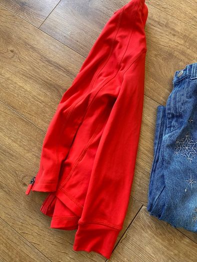 Girls clothes, age 7-8. Most never worn.