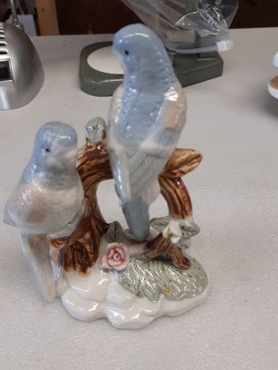 Bird figurine