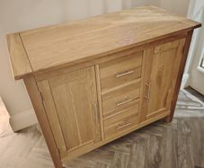 Oak 3 drawer sideboard