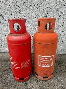 2 large empty gas cylinders