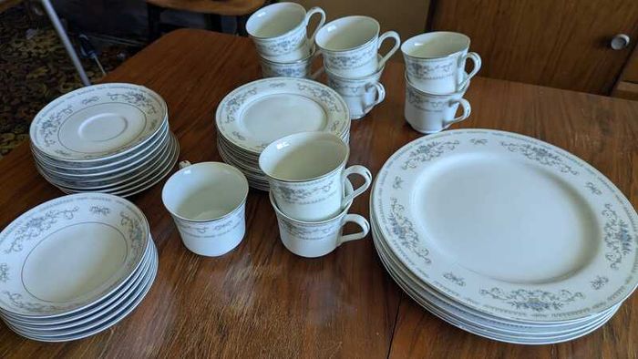 Diane Porcelain China Dinner Set (Japan)