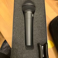Behringer XM8500 Microphone