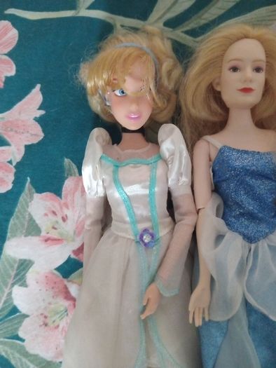 Disney dolls