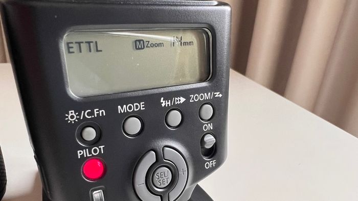 Genuine Canon Speedlite 430EX II Flash for Canon Digital SLR Cameras - like new