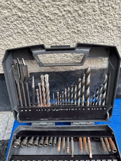 Drill bit set