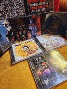CD's Bundle Michael Jackson, Metallica, Scorpions, Queen, Greenday, Radiohead Etc