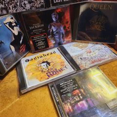 CD's Bundle Michael Jackson, Metallica, Scorpions, Queen, Greenday, Radiohead Etc