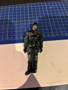M&C elite world peacekeepers figures x2