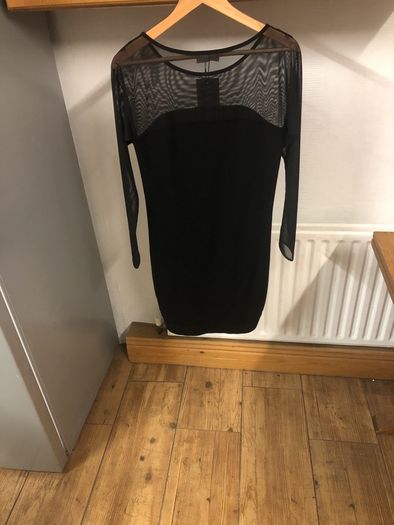 Dress Size 6 (Ladies )