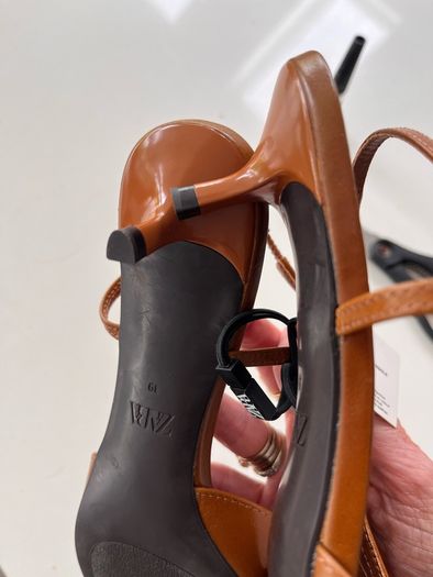 Leather kitten heels