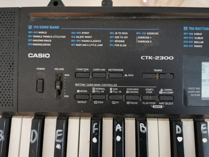 Casio CTK-2300, keyboard musical