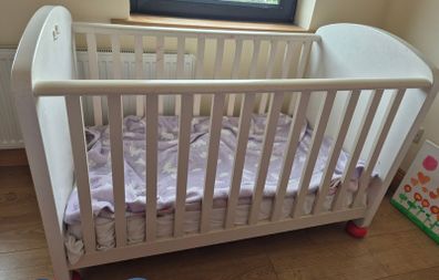 Baby Cot and change table