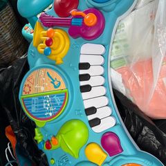 kids toy piano