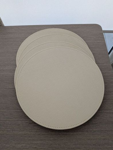 Set of placemats