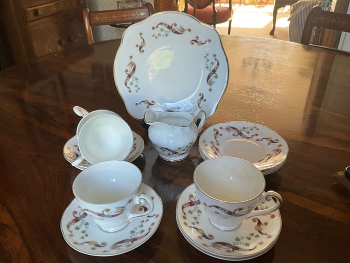 Vintage Royal Tara, Clonmacnoise Design Ware