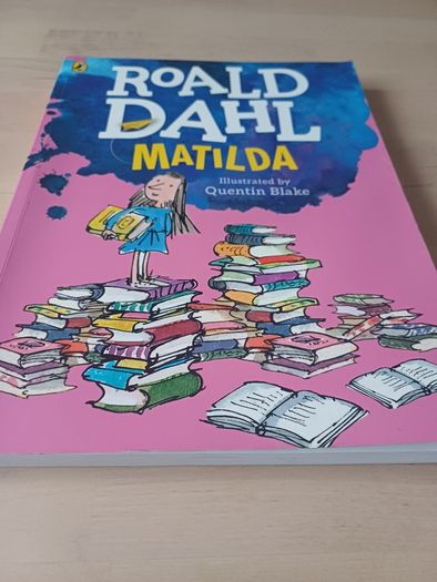 Matilda by Roald Dahl (Fantasy Adventure Illustrated Colour Edition 2016)