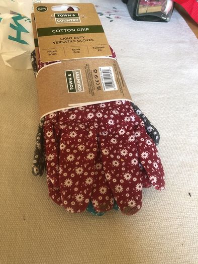 gardening gloves x 3