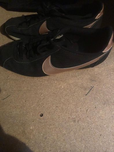 Ladies Runners - Size 7