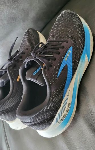 Brooks Adrenaline GTS 24 running shoes - UK 10.5