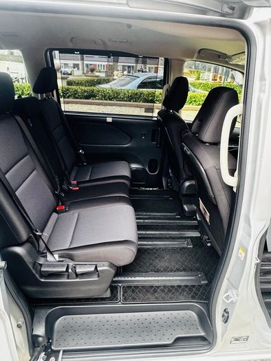 Nissan Serena 2020 Automatic petrol Hybrid 8 Seate