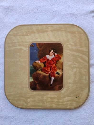 Vintage place mats with victorian images