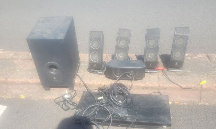 Speaker System and CD Player