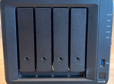 Synology DS420+ NAS