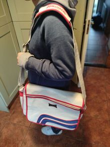 White  Lonsdale shoulder bag
