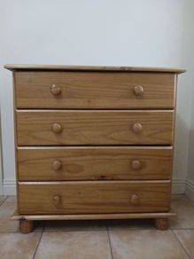 Chest of drawers