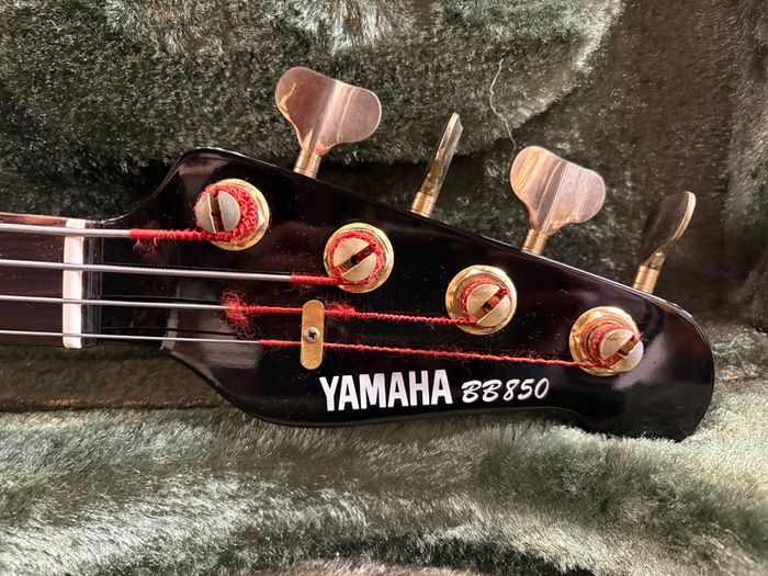 Yamaha Broad Bass BB850 Wine Burst 1980's