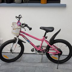 18 Inch Chipmunk Kids Bike, like new