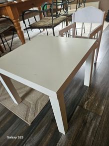 Kids table & chair