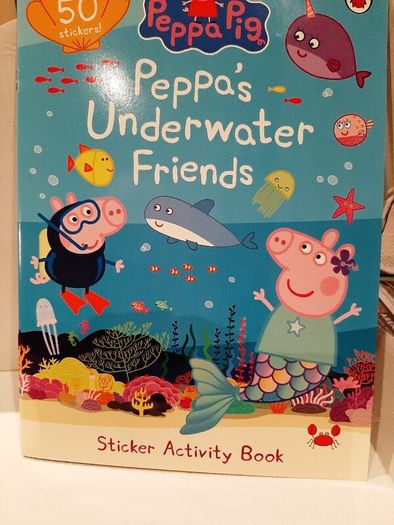 New peppa pig fleece with hood tags attached and sticker book