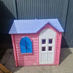 Little tike Playhouse