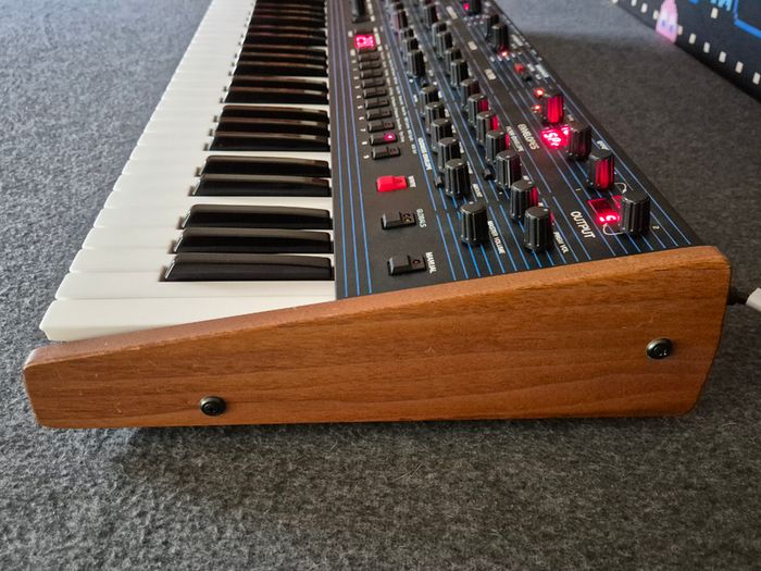 OB-6 Keyboard Synth