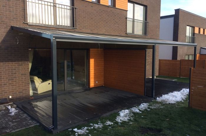 Aluminum pergola with tempered glass 10mm