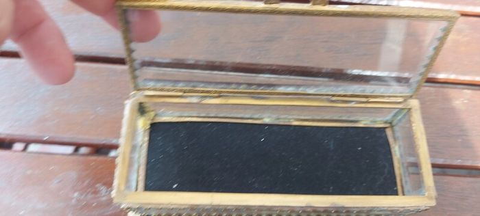 french antique ring /jewellery box ,,see pictures for condition, used , fair condition,few marks etc sold as is,