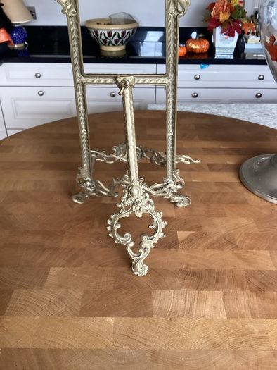 Brass picture stand