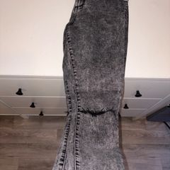 Grey jeans