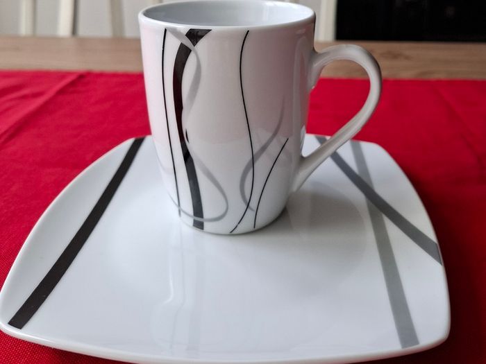Square dinnerware set - 23 pieces