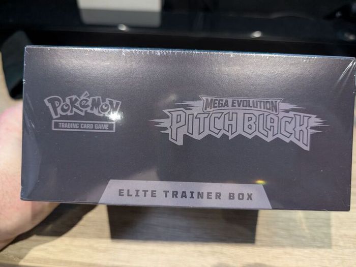Pokemon Pitch Black ETB