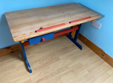 childs study desk