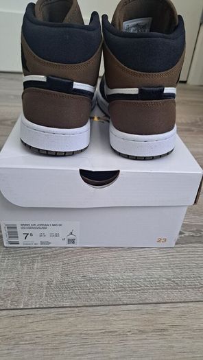 Brand New Womens Air Jordans 1 Mid