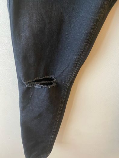 Topshop ripped jeans (W30)