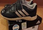 adidas boy toddler trainers size 6