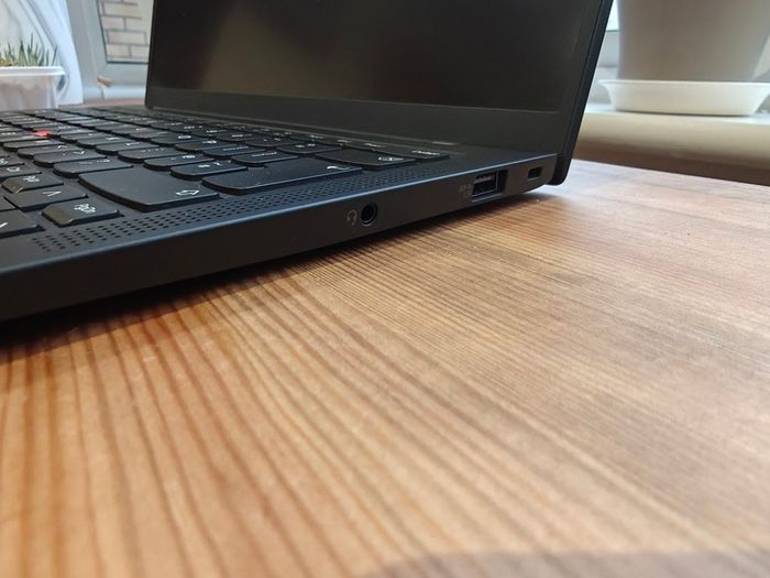 Lenovo X1 Carbon Gen9  Laptop | i7 vPro | 16GB | 512GB | 14" FHD+ | Win11
