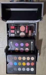 New make up set