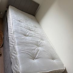 selling bed