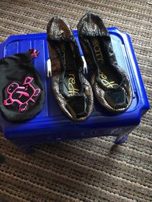 Fold up bag shoes