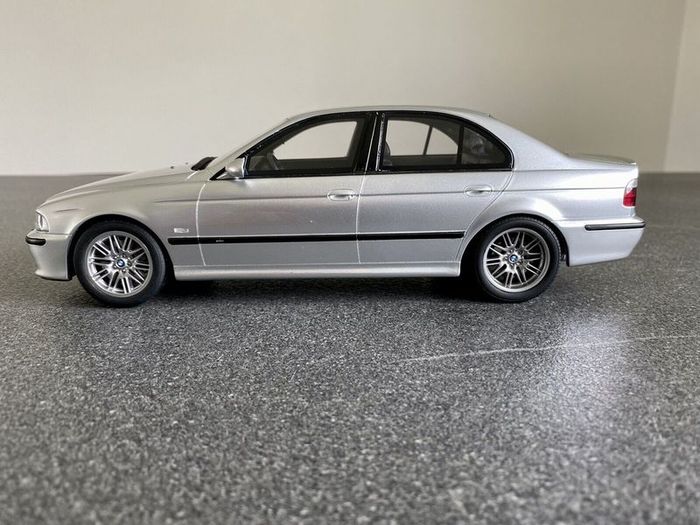BMW M5 e39 Ottomobile 1/18 New in Box